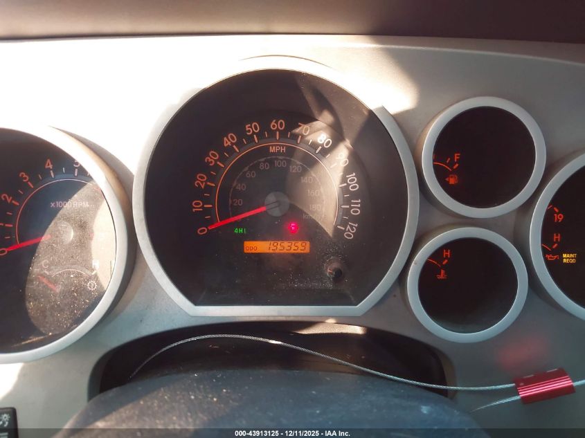 2008 Toyota Tundra Sr5 5.7L V8 VIN: 5TFDV54128X041123 Lot: 43913125