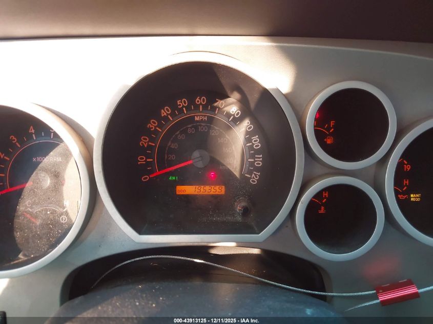 2008 Toyota Tundra Sr5 5.7L V8 VIN: 5TFDV54128X041123 Lot: 43913125