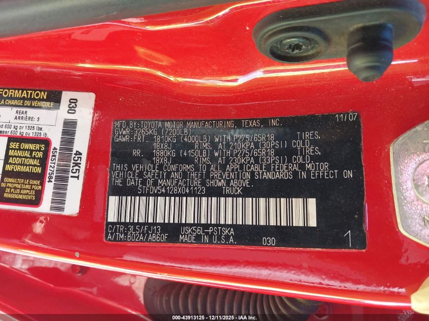 2008 Toyota Tundra Sr5 5.7L V8 VIN: 5TFDV54128X041123 Lot: 43913125