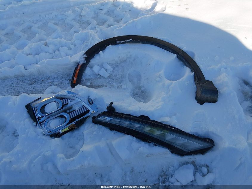 2022 Mitsubishi Eclipse Cross Se/Se Special Edition S-Awc/Sel S-Awc/Sel Special Edition S-Awc VIN: JA4ATWAA4NZ000585 Lot: 43913165