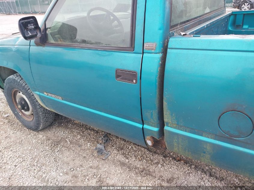 1994 Chevrolet Gmt-400 K2500 VIN: 1GCFK24H2RE229599 Lot: 43913169