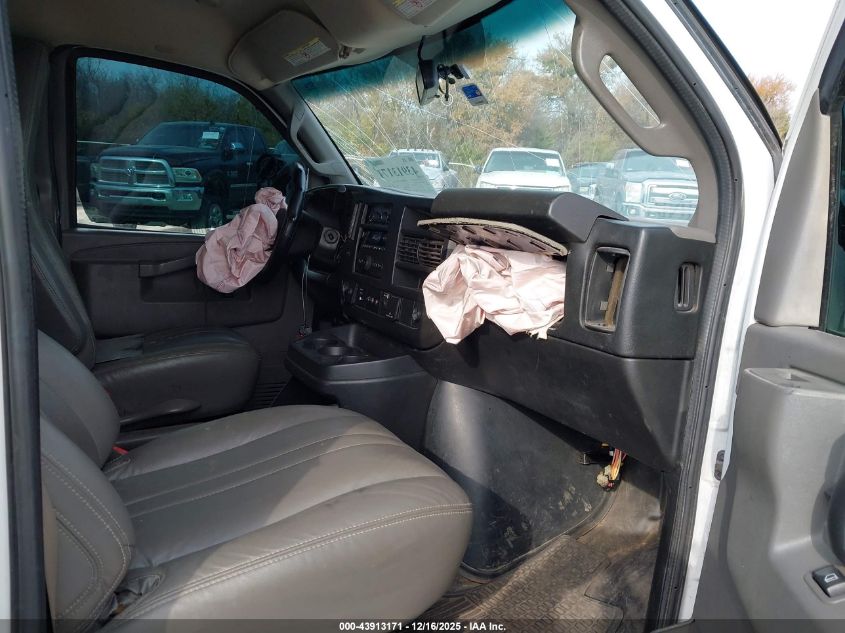 2017 Chevrolet Express Cutaway Work Van VIN: 1GB0GRFF6H1337083 Lot: 43913171