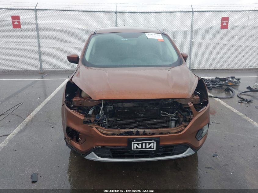 2017 Ford Escape Se VIN: 1FMCU9G9XHUC52185 Lot: 43913175