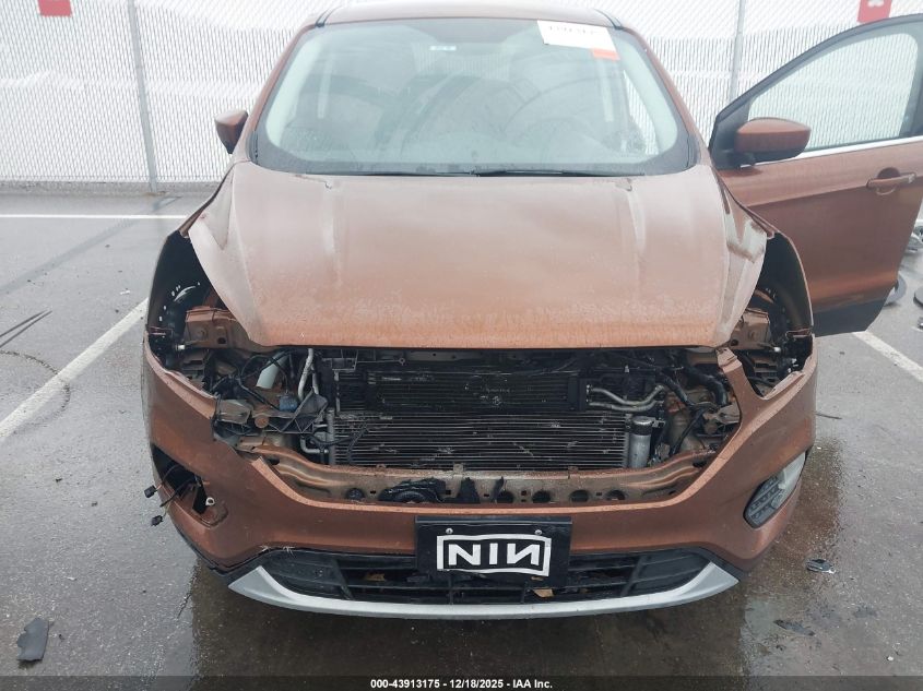 2017 Ford Escape Se VIN: 1FMCU9G9XHUC52185 Lot: 43913175