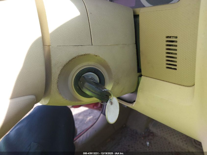 2011 Ford Escape Limited VIN: 1FMCU0E76BKA25754 Lot: 43913231