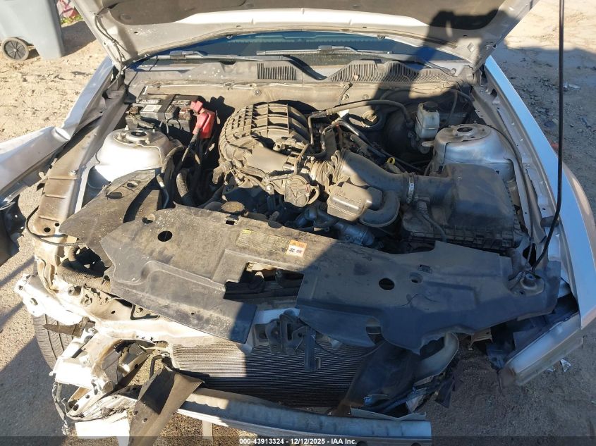 2012 Ford Mustang V6 Premium VIN: 1ZVBP8AM3C5268033 Lot: 43913324