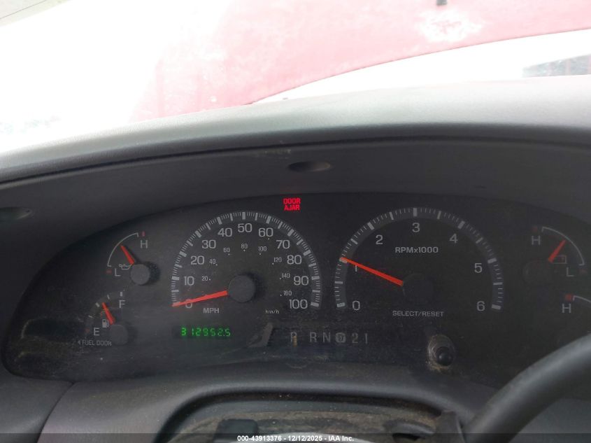 2000 Ford F-150 Lariat/Xl/Xlt VIN: 1FTRX07L4YKB17454 Lot: 43913376