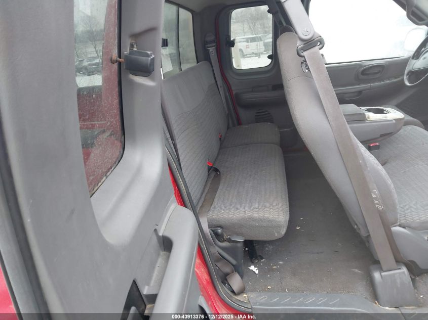 2000 Ford F-150 Lariat/Xl/Xlt VIN: 1FTRX07L4YKB17454 Lot: 43913376