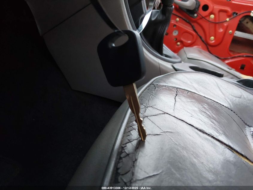 2000 Ford Mustang VIN: 1FAFP444XYF197624 Lot: 43913386