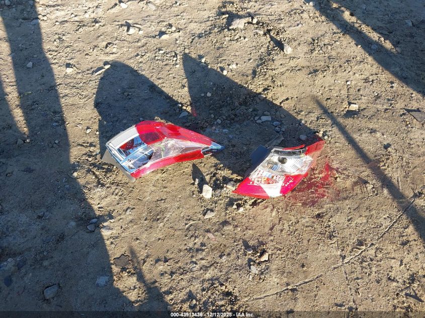 2019 Toyota Corolla Le VIN: 2T1BURHEXKC219851 Lot: 43913436