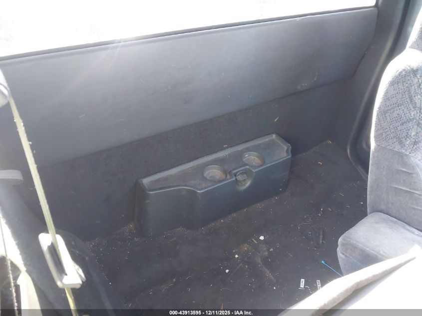 2001 GMC Sonoma Sls VIN: 1GTCS19W618161489 Lot: 43913595