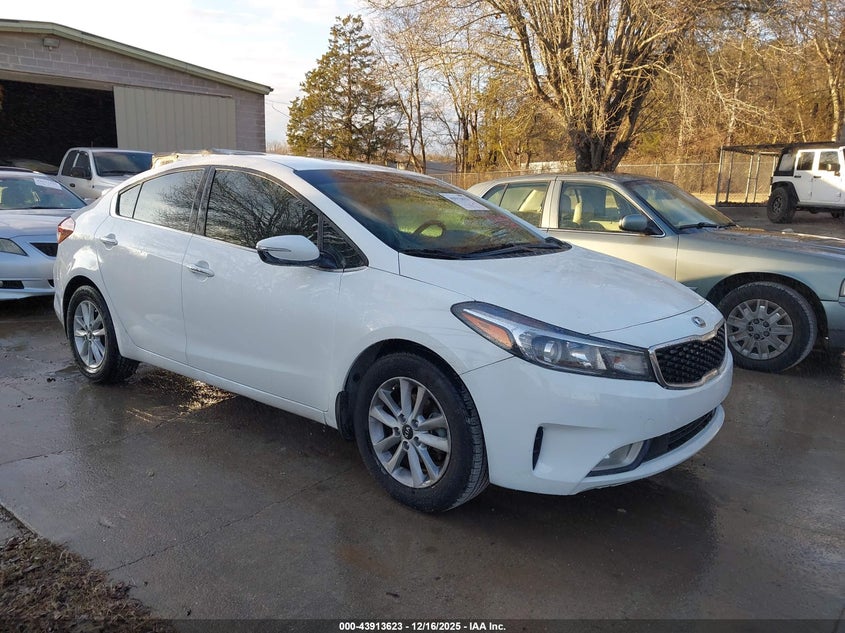 3KPFL4A7XHE153914 2017 KIA FORTE photo no. 24
