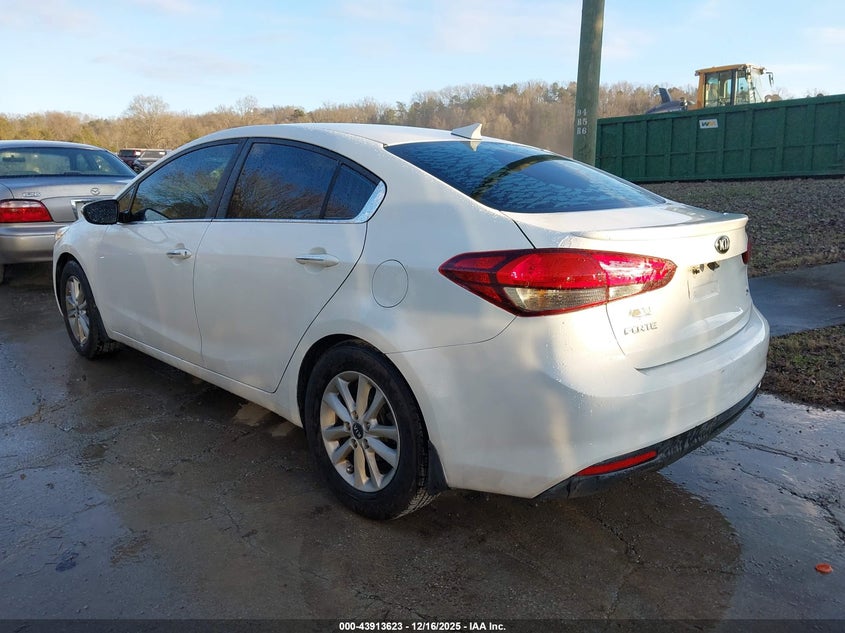 3KPFL4A7XHE153914 2017 KIA FORTE photo no. 3