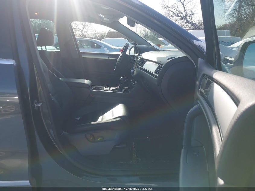 2013 Volkswagen Touareg Vr6 Sport