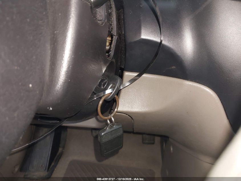 2002 Mazda Tribute Es V6/Lx V6 VIN: 4F2CU08182KM16237 Lot: 43913727