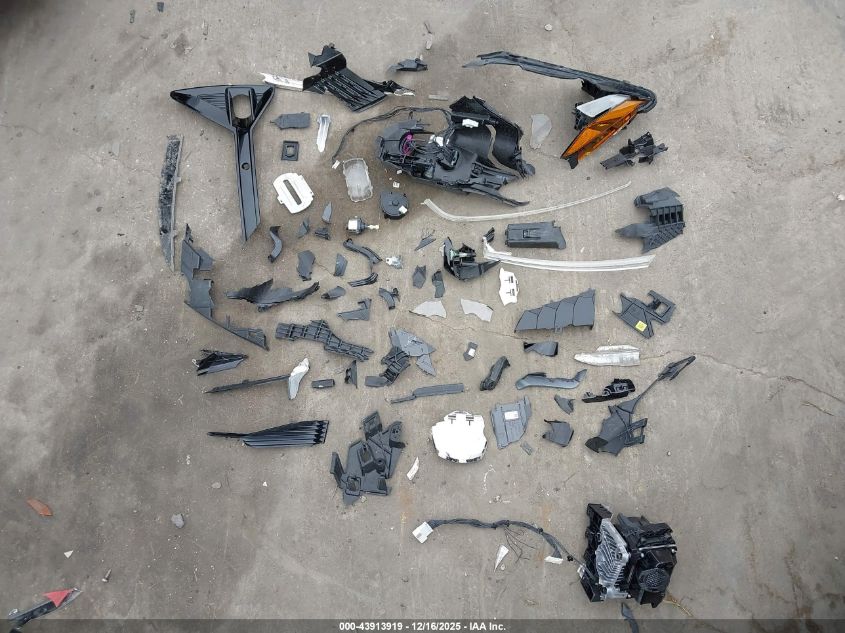 2024 Polestar 2 Long Range Dual Motor Performance Plus VIN: YSMFG3KA1RL228991 Lot: 43913919