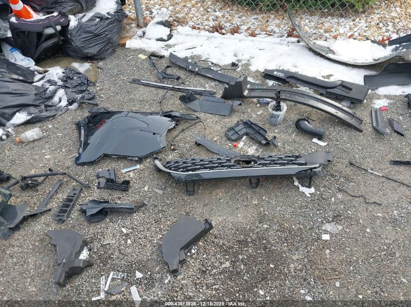 2025 Toyota Corolla Cross Xle VIN: 7MUDAABG7SV123136 Lot: 43913936