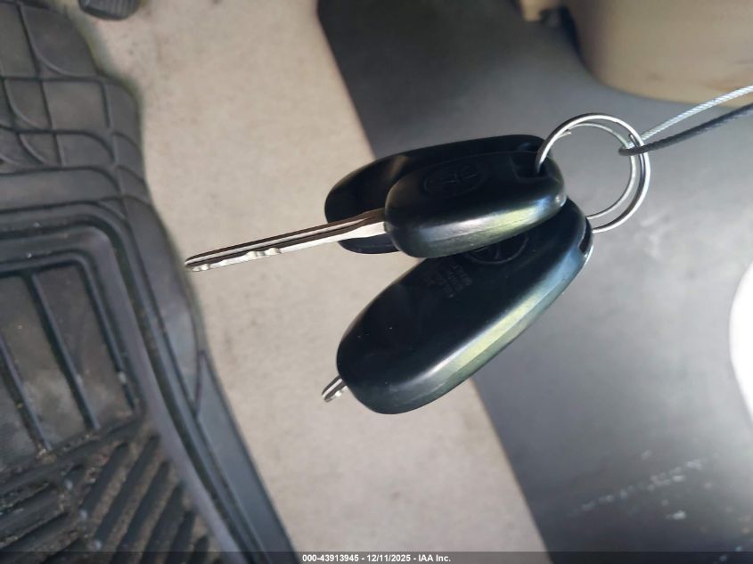 2007 Toyota Tundra Sr5 5.7L V8 VIN: 5TBDV54197S482972 Lot: 43913945