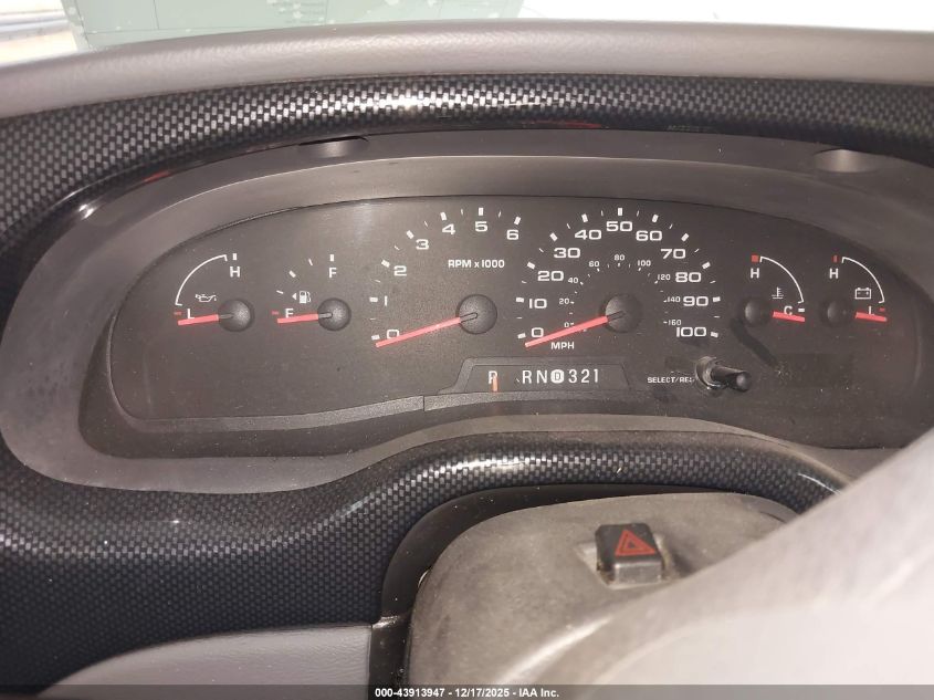 2005 Ford E-450 Cutaway VIN: 1FDXE45S25HA59489 Lot: 43913947