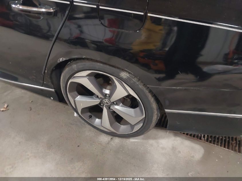 2018 Honda Accord Touring 2.0T VIN: 1HGCV2F99JA004478 Lot: 43913954