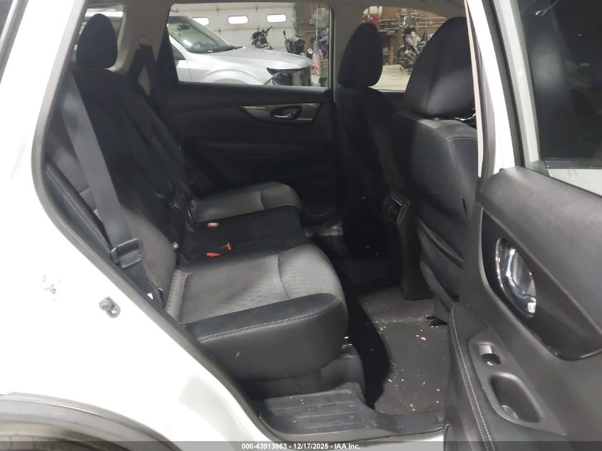 2017 Nissan Rogue Sv VIN: JN8AT2MV5HW277589 Lot: 43913963