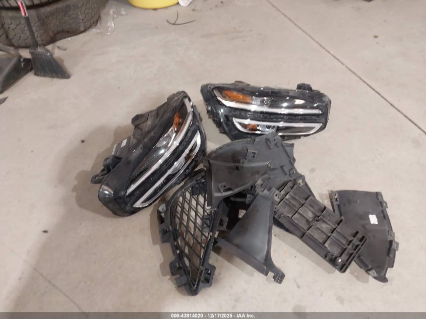 2023 Genesis G70 2.0T Awd VIN: KMTG34TA0PU123786 Lot: 43914020