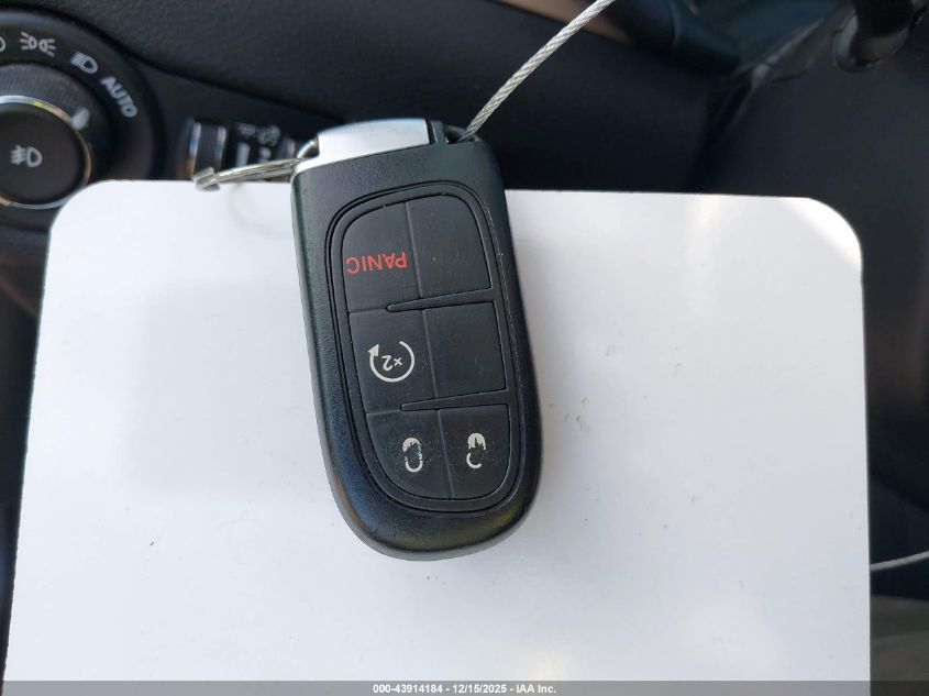 2016 Jeep Cherokee Limited VIN: 1C4PJMDB1GW242074 Lot: 43914184