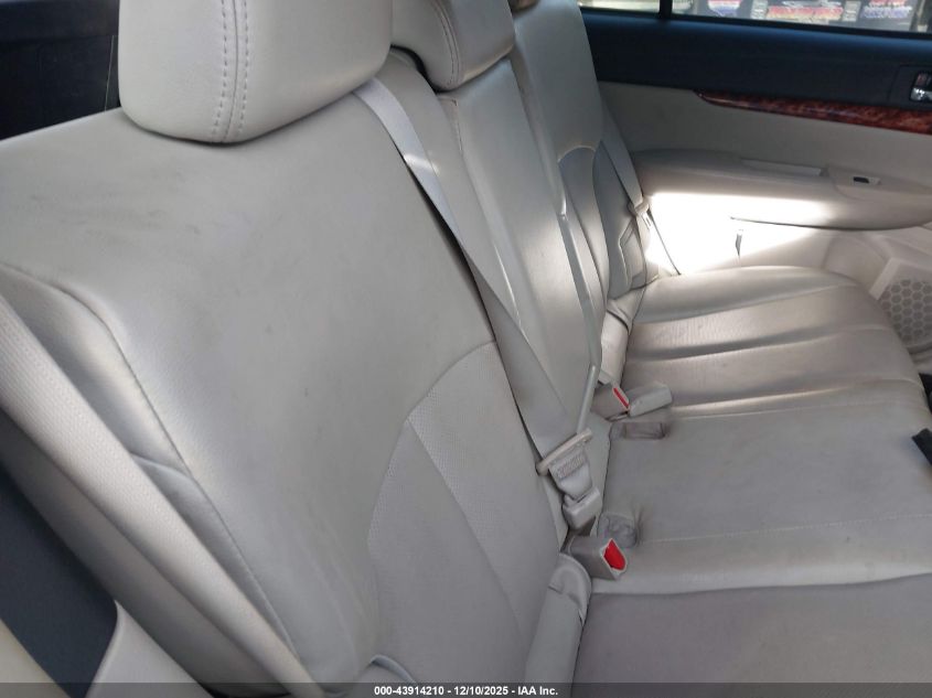 2012 Subaru Outback 2.5I Limited VIN: 4S4BRBKC3C3215582 Lot: 43914210