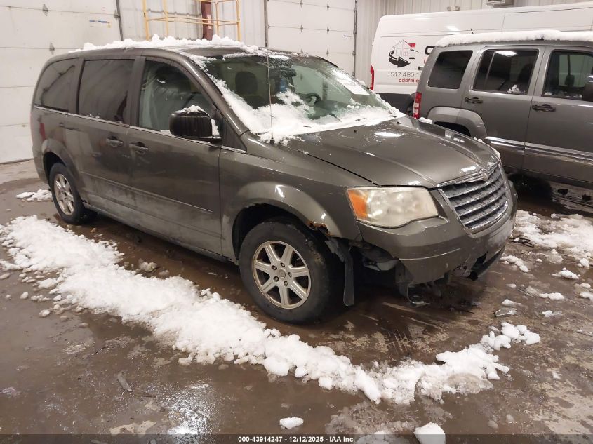 CHRYSLER TOWN & COUNTRY NEW LX