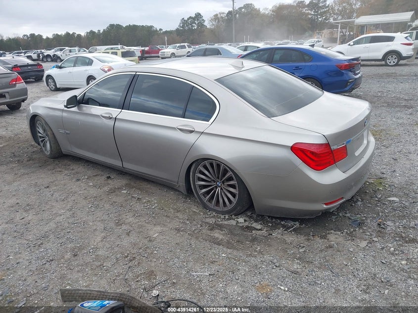 2011 BMW 740Li