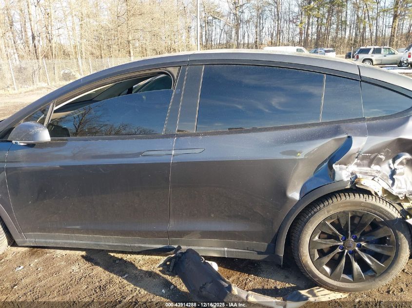 2018 Tesla Model X 100D/75D/P100D VIN: 5YJXCAE27JF118247 Lot: 43914288