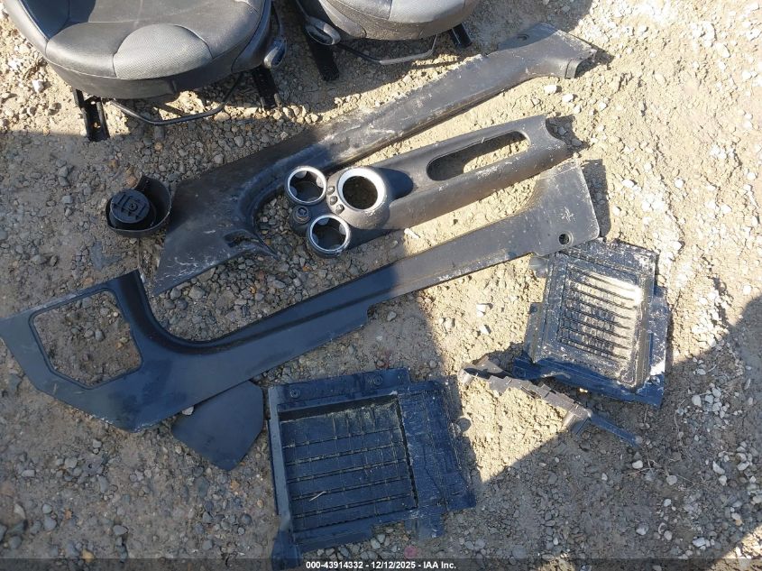 2009 Mini Cooper S VIN: WMWMF73519TX40097 Lot: 43914332