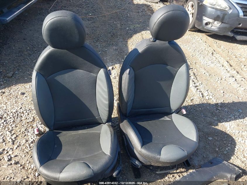 2009 Mini Cooper S VIN: WMWMF73519TX40097 Lot: 43914332