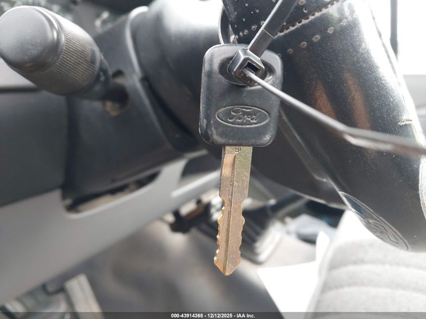 1995 Ford F150 VIN: 1FTDF15YXSLB18403 Lot: 43914368