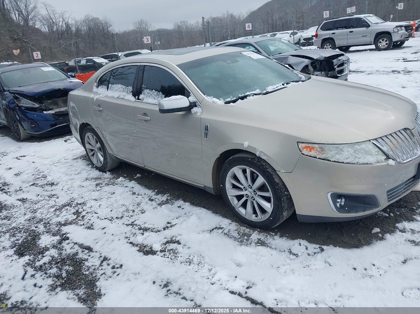LINCOLN MKS 2009. Lot# 43914469. VIN 1LNHM93R39G608956. Photo 1