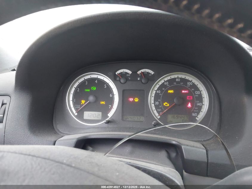 2005 Volkswagen Jetta Gls 2.0L VIN: 3VWSK69M25M030520 Lot: 43914527