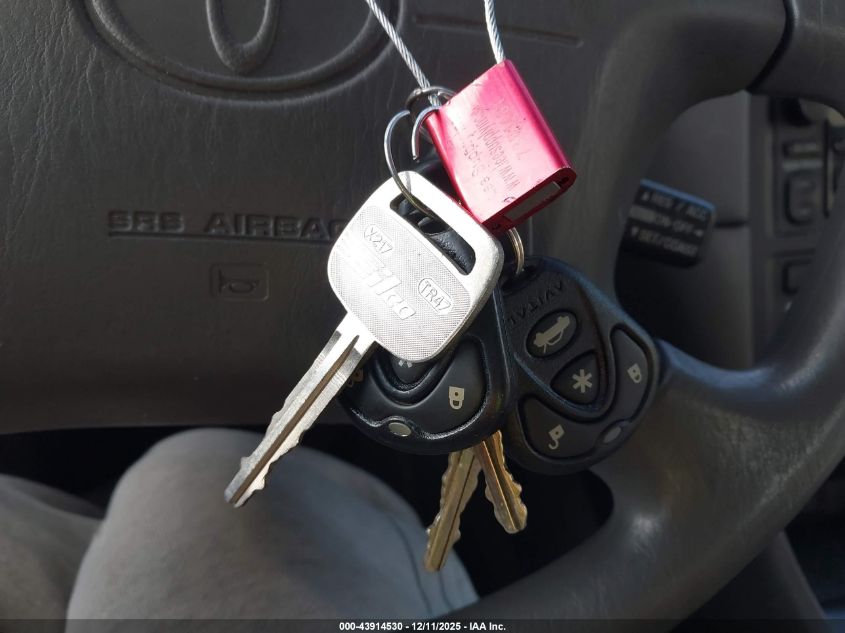 2000 Toyota Camry Le VIN: 4T1BG22KXYU712207 Lot: 43914530