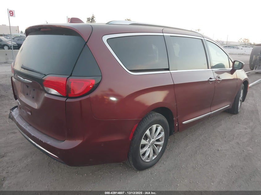 Vin: 2c4rc1bg0kr527415, lot: 44410215, chrysler pacifica touring l 20194