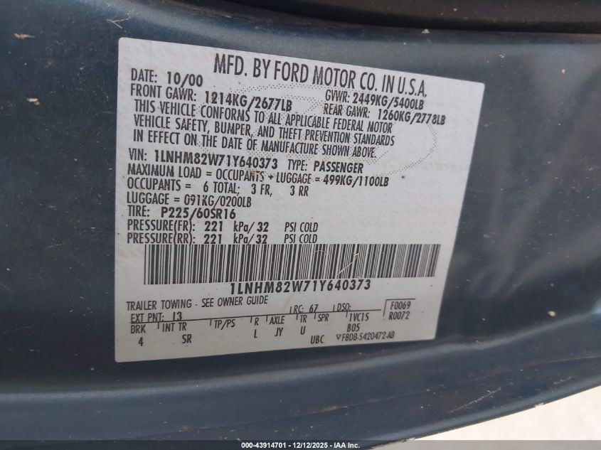 2001 Lincoln Town Car Signature VIN: 1LNHM82W71Y640373 Lot: 43914701