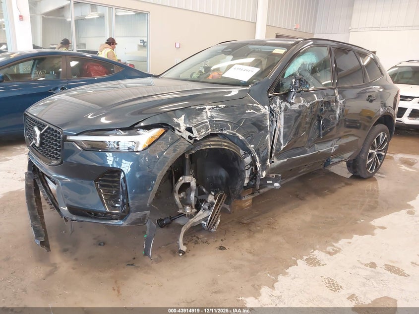 2025 Volvo Xc60 B5 Plus