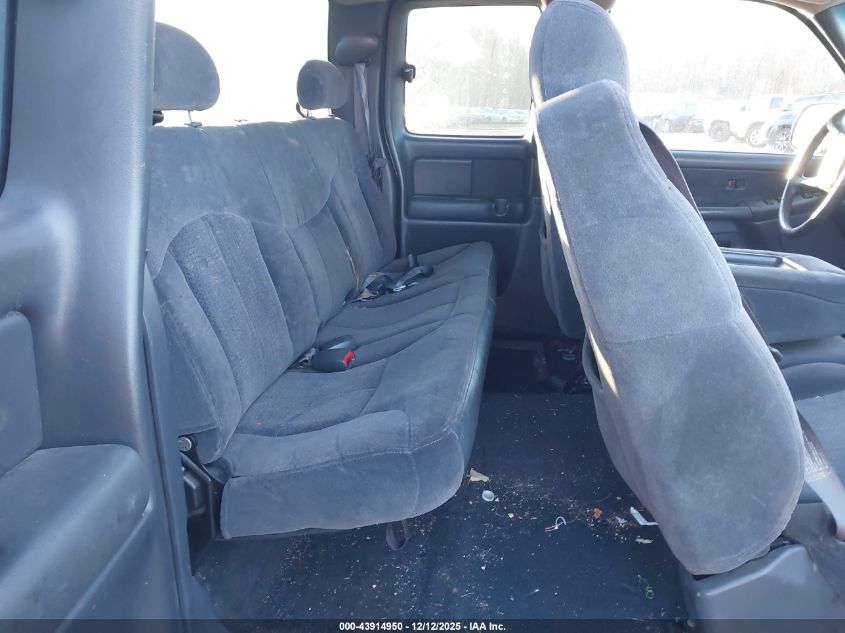 2001 Chevrolet Silverado 1500 Ls VIN: 2GCEC19T111176870 Lot: 43914950