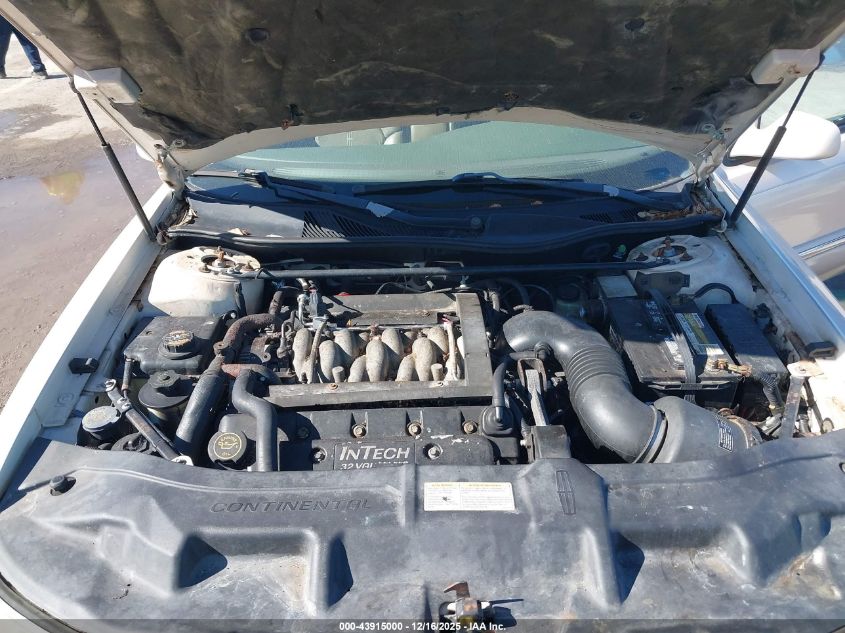 1998 Lincoln Continental VIN: 1LNFM97V2WY738067 Lot: 43915000