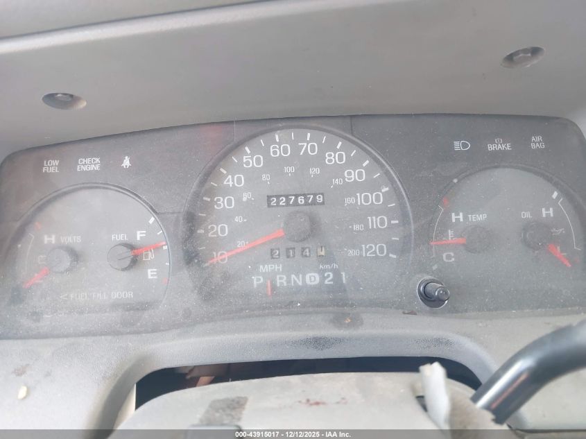 2003 Mercury Grand Marquis Gs VIN: 2MEFM74W83X688078 Lot: 43915017