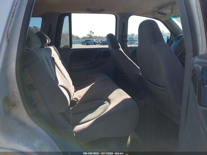 1999 Dodge Durango VIN: 1B4HR28Y2XF702727 Lot: 43915035
