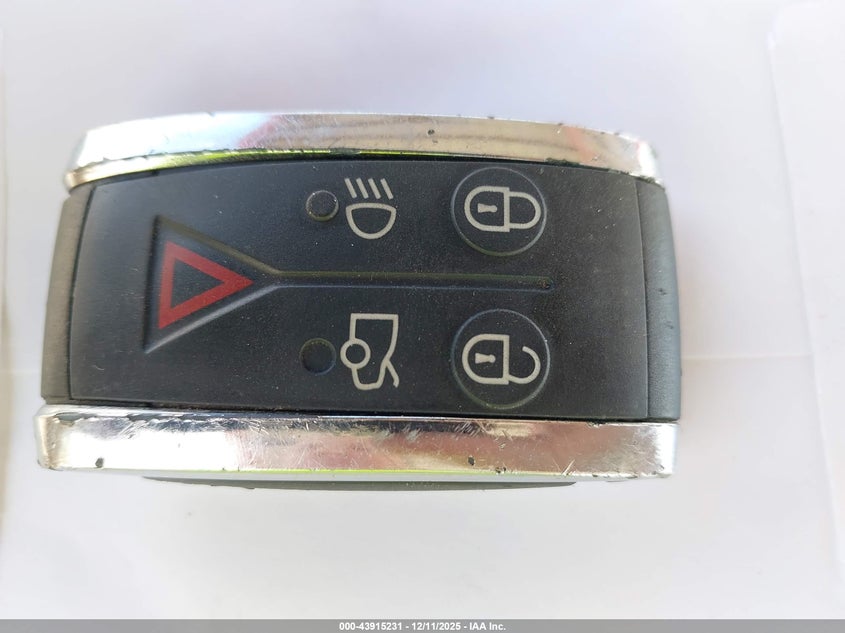 SAJWA0GB2ALR67094 2010 JAGUAR XF photo no. 11