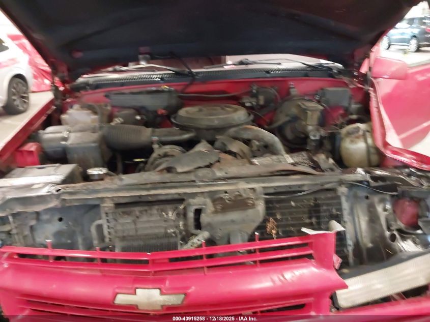 1994 Chevrolet Gmt-400 K1500 VIN: 1GCEK14K8RZ130926 Lot: 43915258