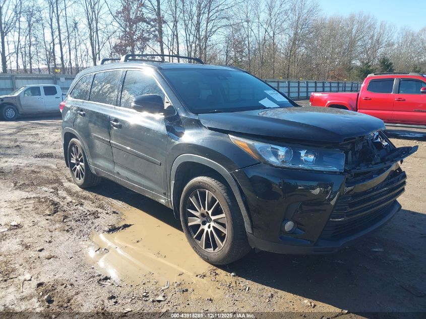 TOYOTA HIGHLANDER SE