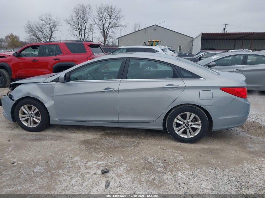 Hyundai SONATA — thumbnail 14