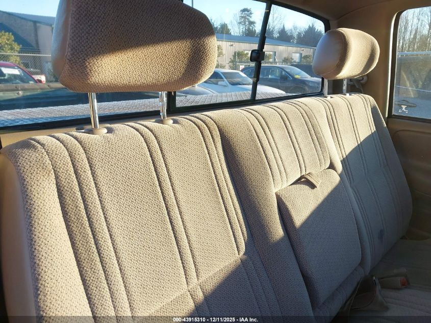 2003 Toyota Tundra VIN: 5TBJN32113S368629 Lot: 43915310