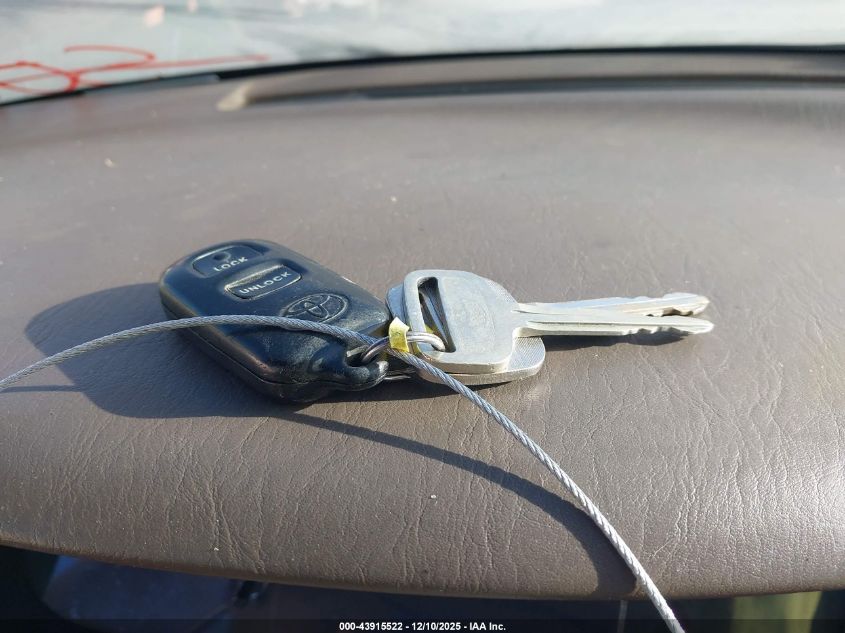 2000 Toyota Camry Le VIN: JT2BG22K3Y0423349 Lot: 43915522